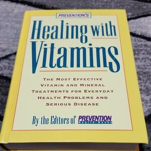 PREVENTIONS HEALING WITH VITAMINS HARDCOVER BOOK 1996
